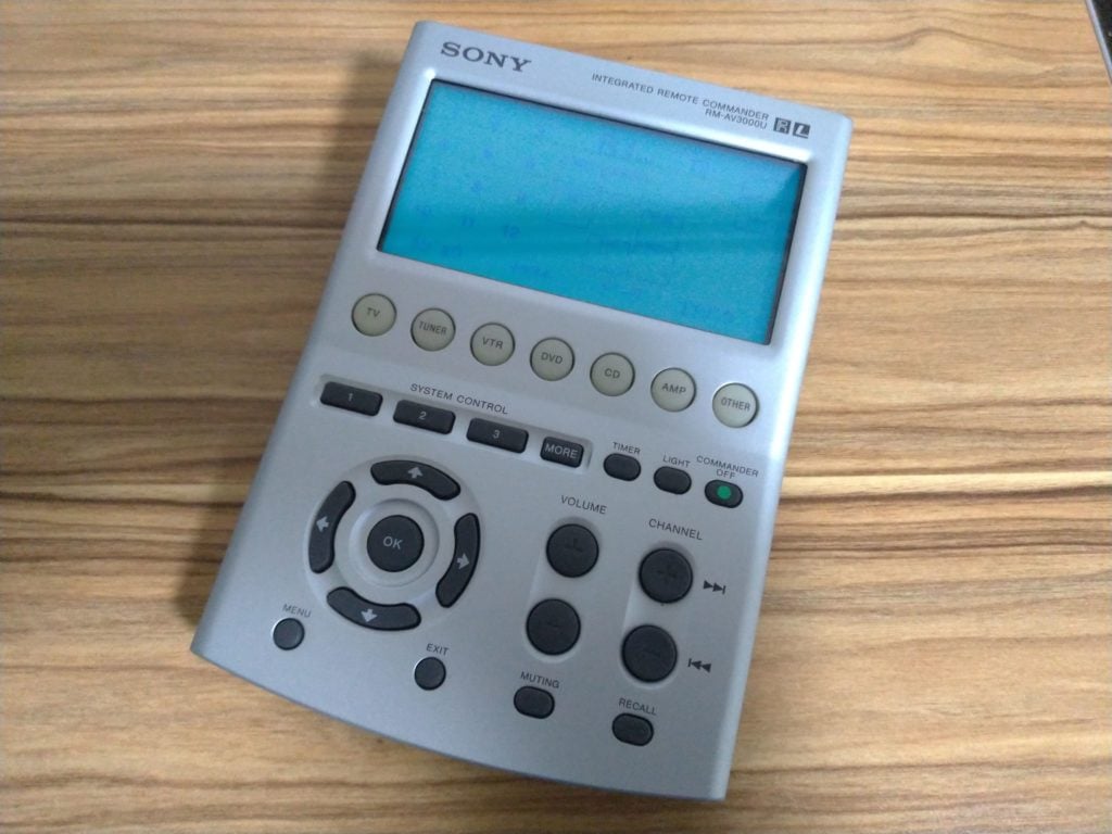 SONY_RM-AV3000U_1-1024x768.jpg