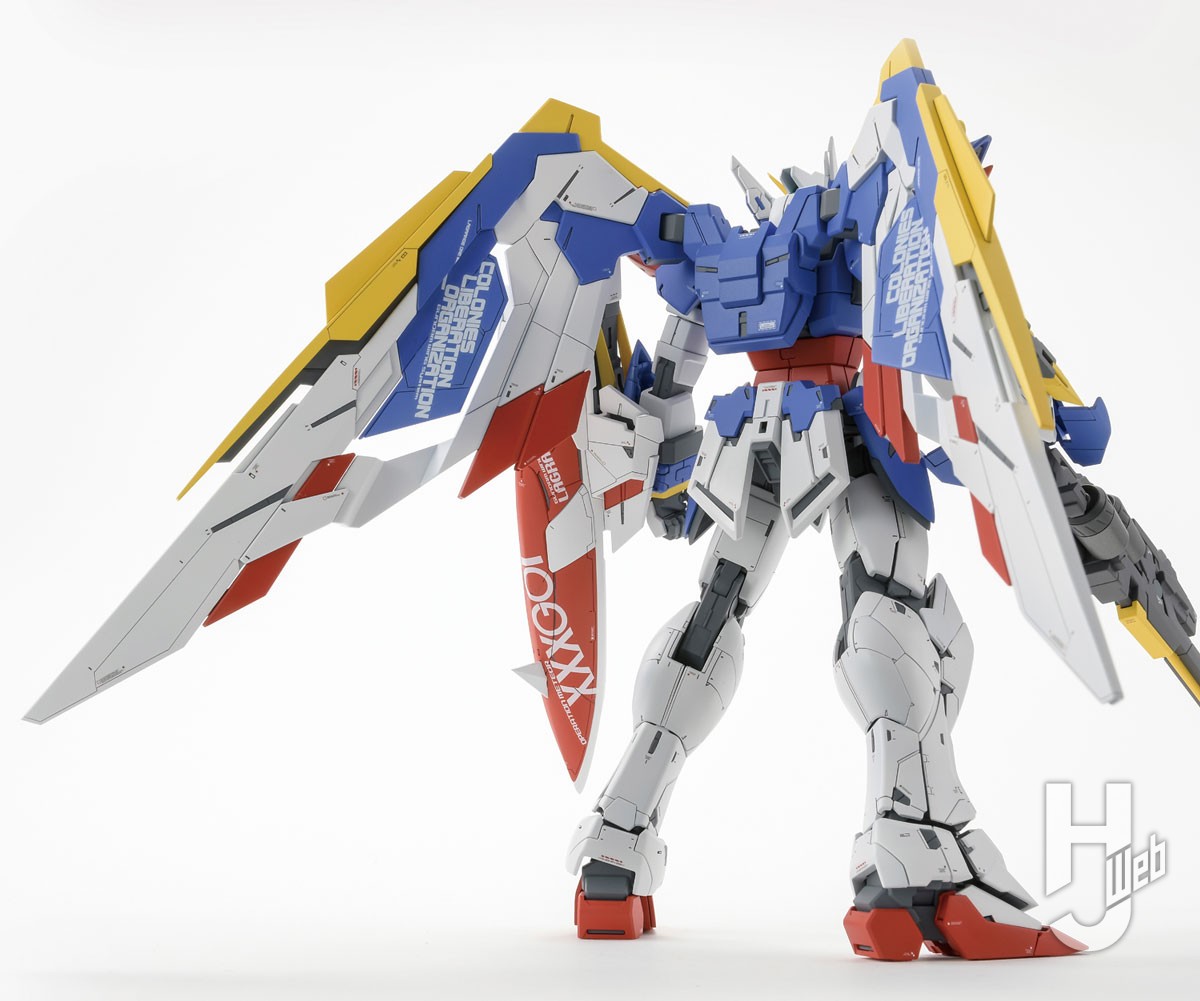 傑作キット「MGウイングガンダムゼロ EW Ver.Ka」をベースに仮想“MG