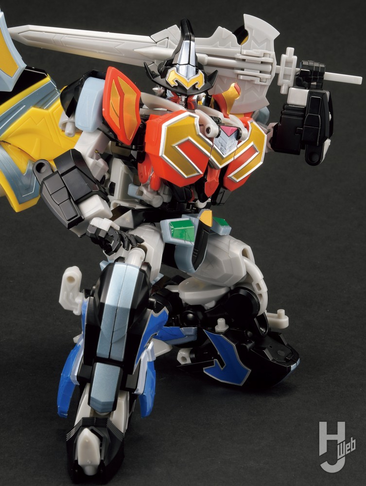 SMP「魔神合体マジキング」がマジ熱い！可動＆マジドラゴンへの変形も