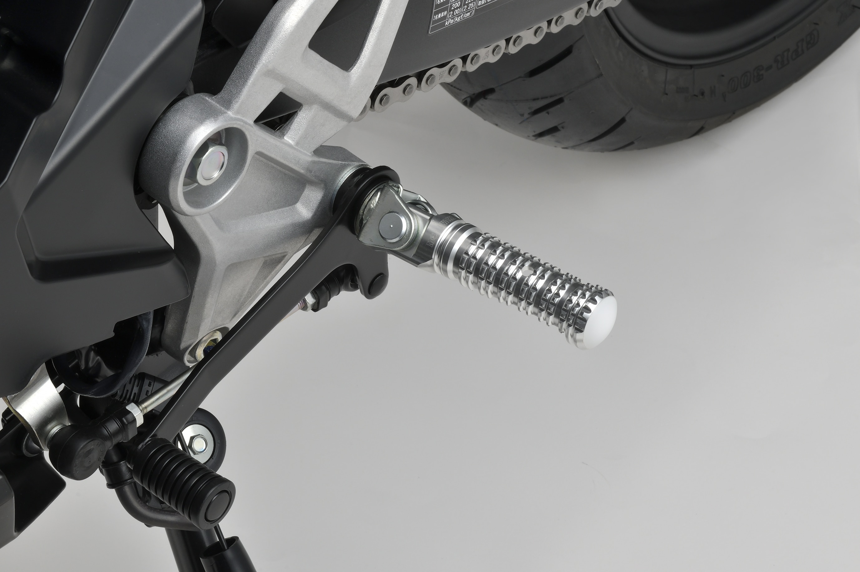 モリワキ ステップバーキット D8 70mm (22ym CB250R)(シルバー): 純正