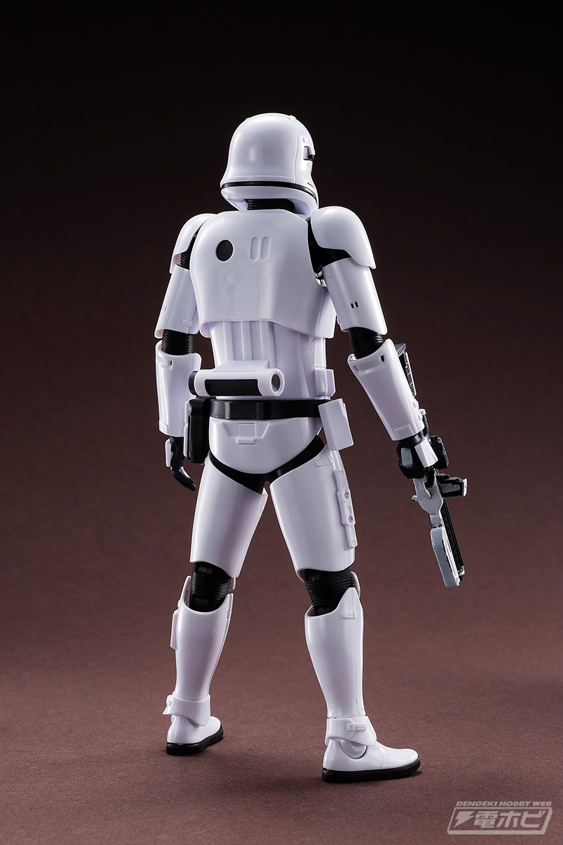 スター・ウォーズ／フォースの覚醒』キャプテン・ファズマ＆ファースト