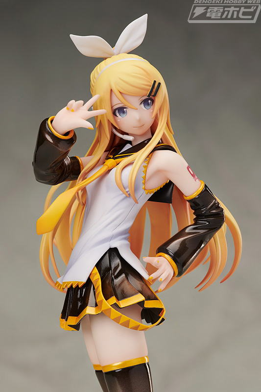 大人な表情＆仕草の魅力に射抜かれる！ステキなレディに成長した鏡音