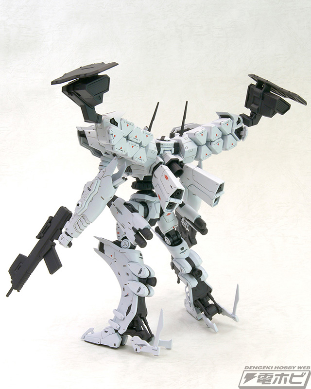 アーマード・コア』ラインアーク ホワイト・グリントが成型色を変更し