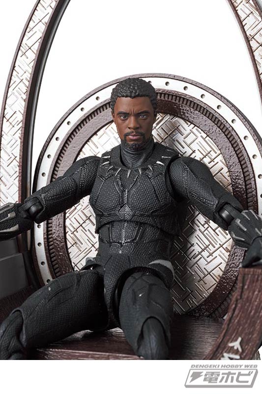気高き王族ヒーロー「ブラックパンサー」のアクションフィギュア