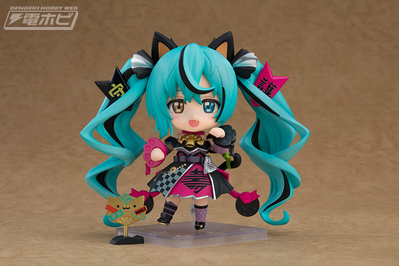 ロックでちょっとアンニュイな黒猫バージョンの招きミクがねんどろいど