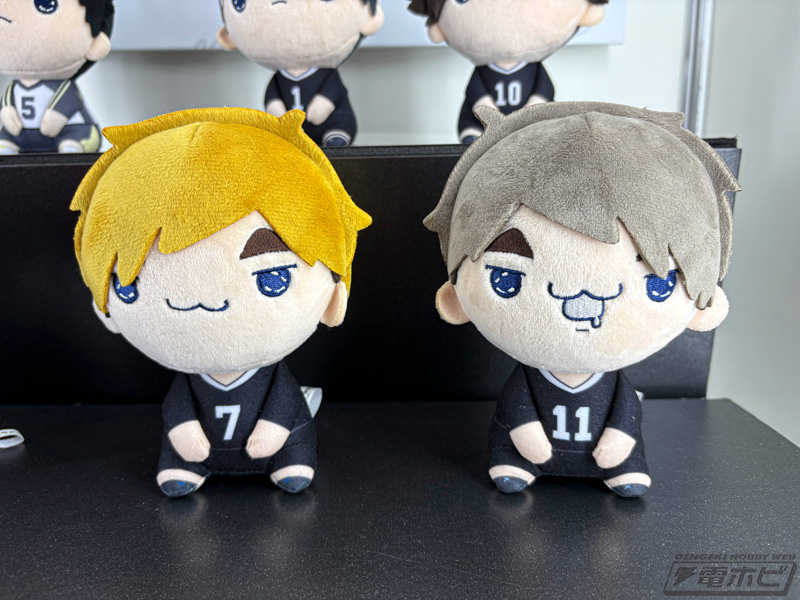 もちぴこぬいぐるみ」の新メンバー・宮侑、宮治、北信介、角名倫太郎を