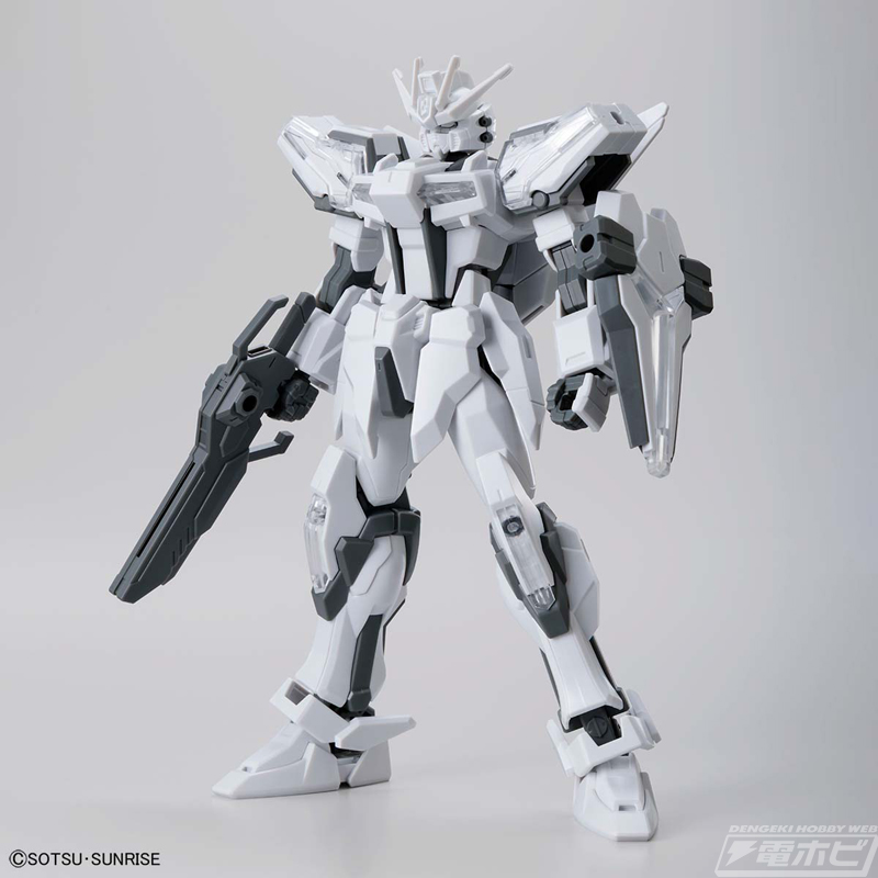 ガンプラ「EG ビルドストライク エクシードギャラクシー」のペイン