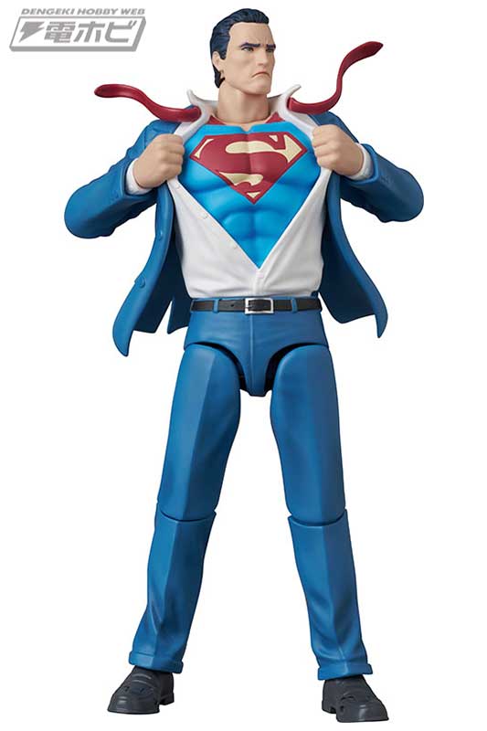 パーツ差し替えでスーパーマンへの変身シーンを再現！『BATMAN: HUSH