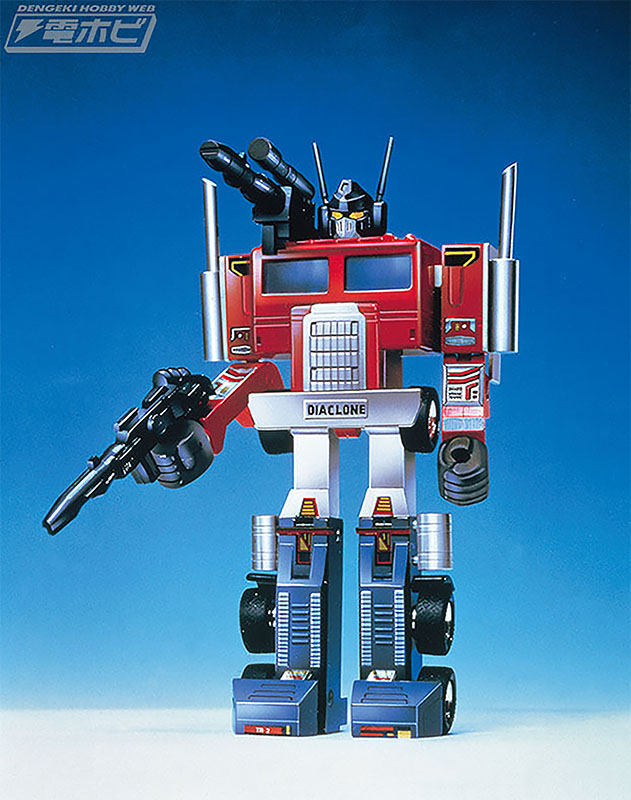 タカラトミーの『ダイアクロン』シリーズ「DA-65 バトルコンボイV-MAX