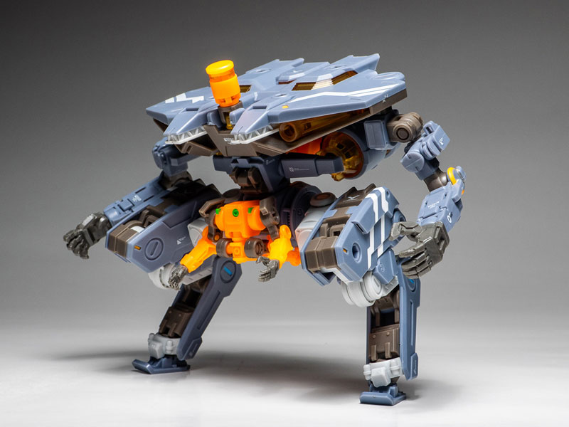 中国メーカー「核誠治造」のオリジナルロボット系アクションフィギュア