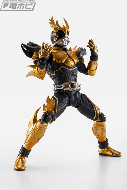 劇場版 仮面ライダーディケイド』にて初登場した仮面ライダークウガ