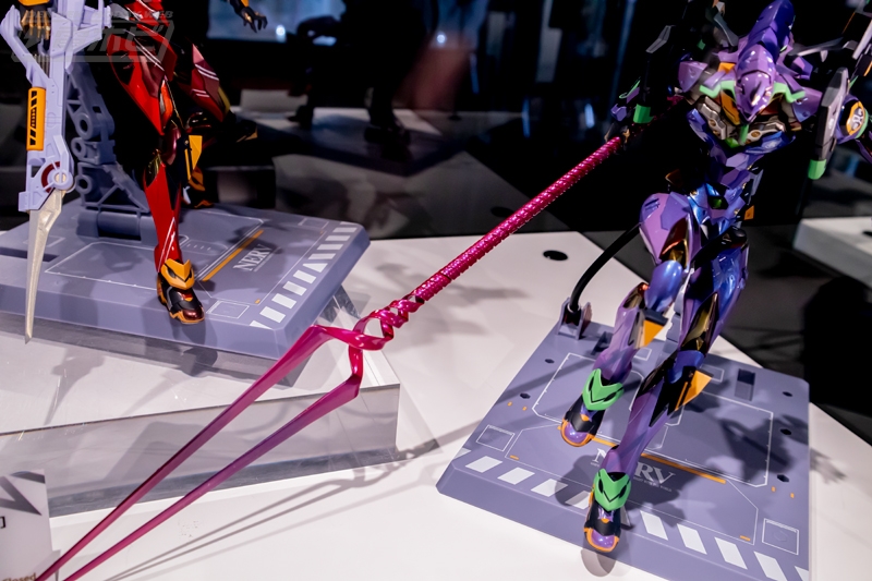 特別仕様「EVA2020」バージョンのエヴァ初号機＆2号機が公開！【METAL