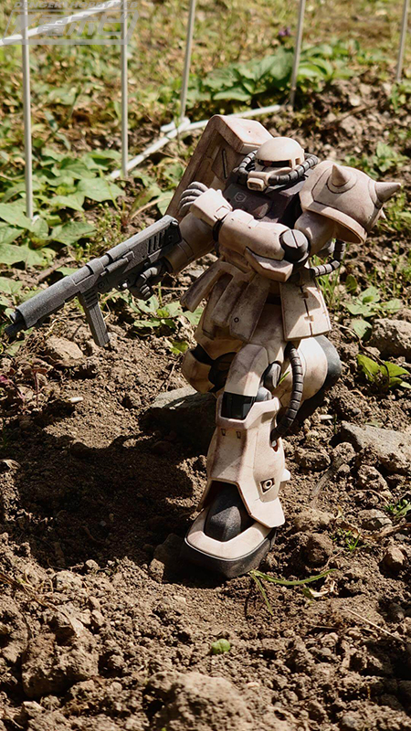 ミキシング制作のシナンジュに電飾ディスプレイのリックドムなど、電撃