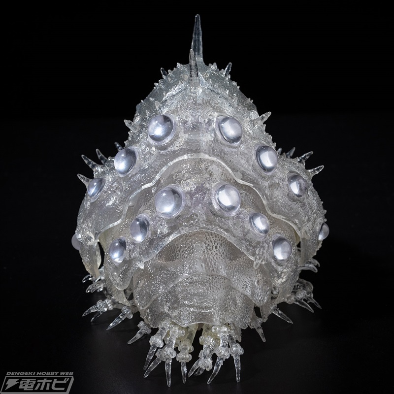 風の谷のナウシカ』王蟲の抜け殻のような透明な可動フィギュア「王蟲