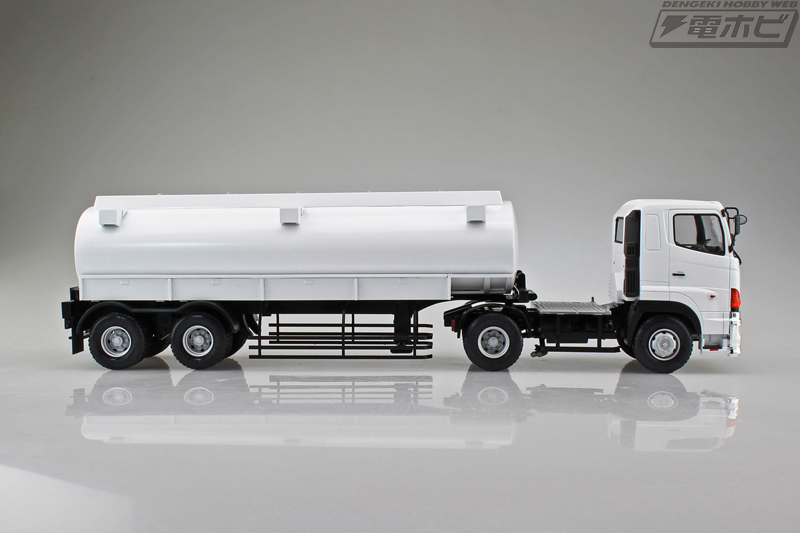 大型トラック「日野 プロフィア SH タンクローリー」の1/32スケール