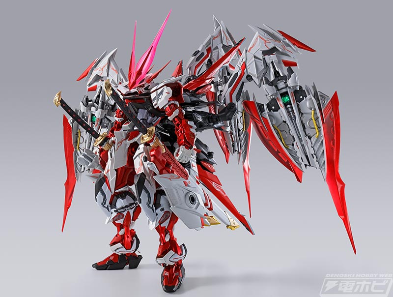 ガンダムアストレイ レッドドラゴンの進化形態「レッドドラゴニクス