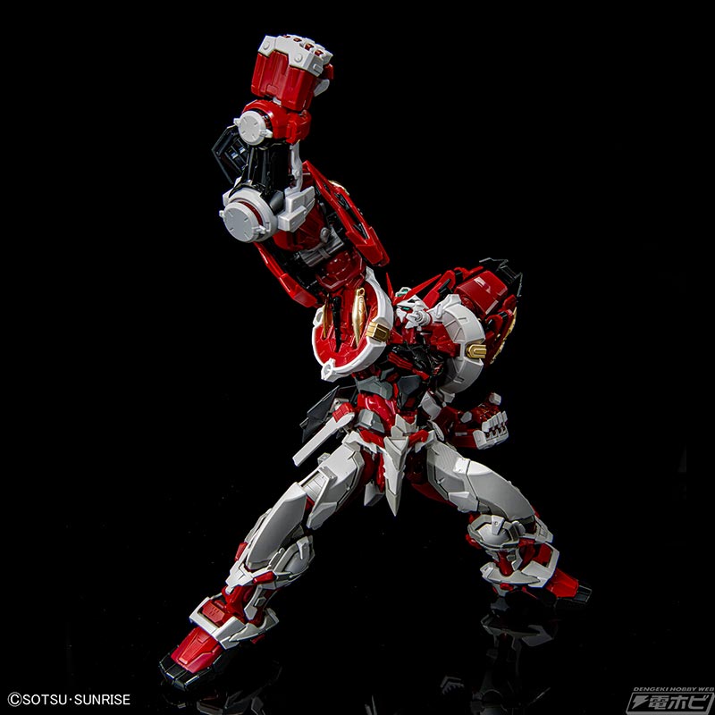 パワードレッドの特徴である肩部、腕部を新規造形！ガンプラ「ハイレゾ