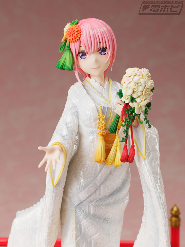 着脱可能な綿帽子もセットの美しい白無垢姿！『五等分の花嫁』中野一花