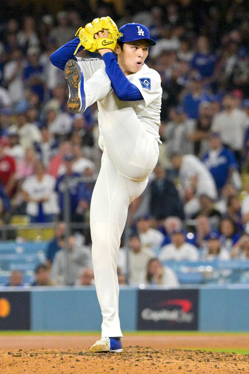 大魔神・佐々木」降臨 「ロウキ」コールの中、3分・15球で肩作る 9