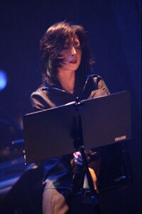 中森明菜、長期活動休止前の情念漂うライブが大反響「歌姫」「カリスマ