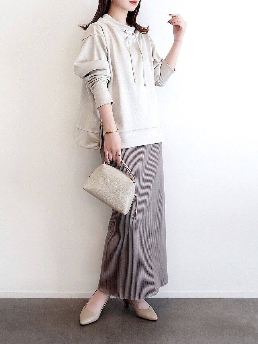大人のスウェットはスカート合わせが大正解！上品にこなれる♡きれいめ