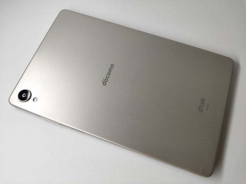 NTTドコモ d－42A dtab Compact モックアップ 2色