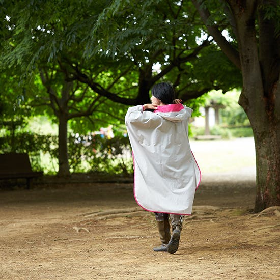 新商品】雨の日が待ち遠しくなる♪おしゃれなレインポンチョと傘立てが