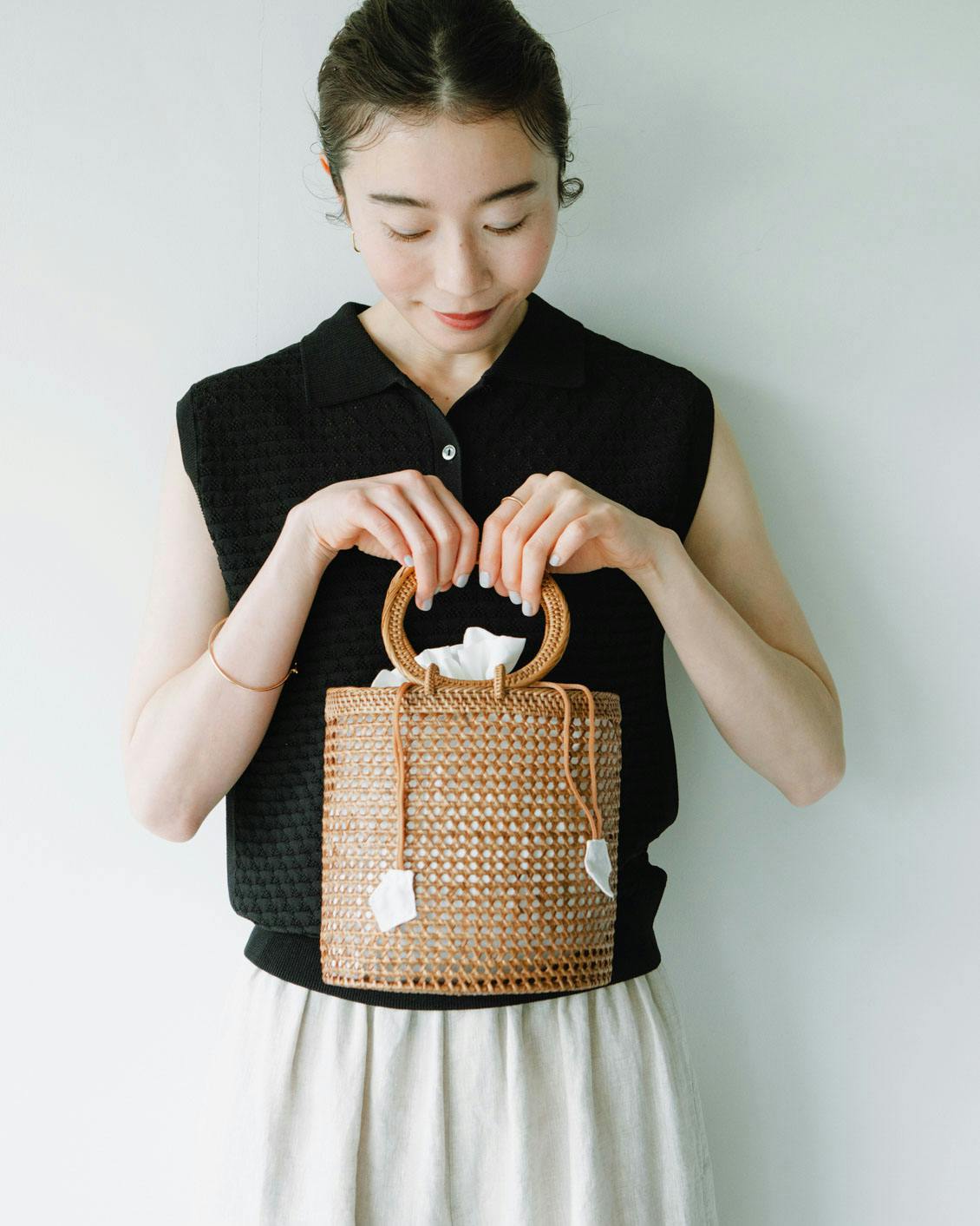 hinthint / アタ素材の透かし編みカゴバッグ - 北欧、暮らしの道具店