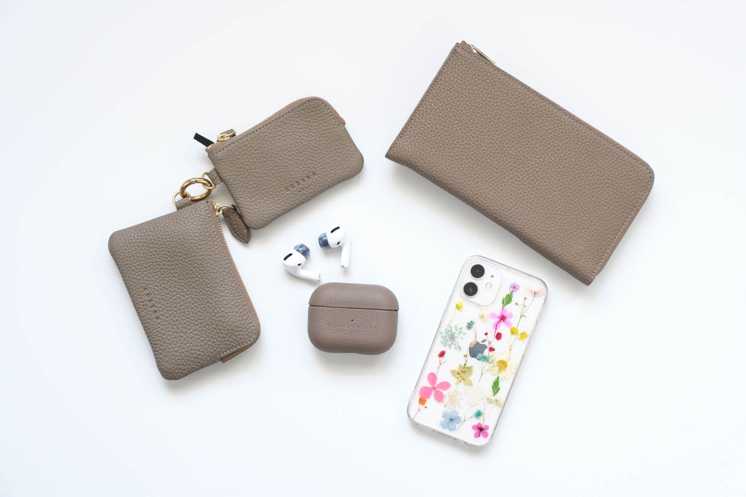 レビュー】AirPods Pro用のケースはBONAVENTURAのシュランケンカーフ