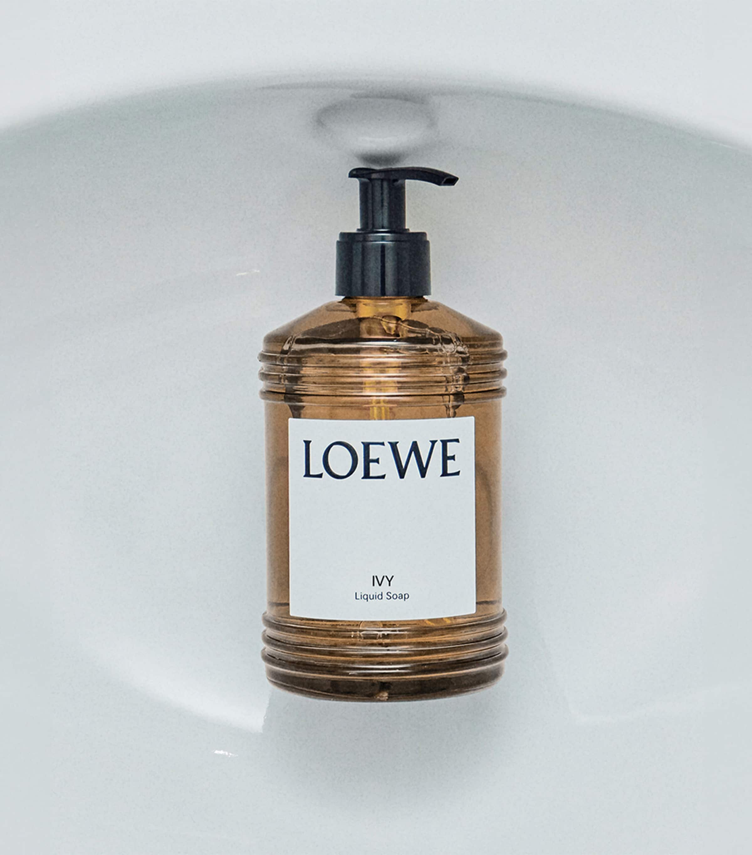 ボディソープ LOEWE Liquorice Liquid Soap 500ml ボディソープ LOEWE