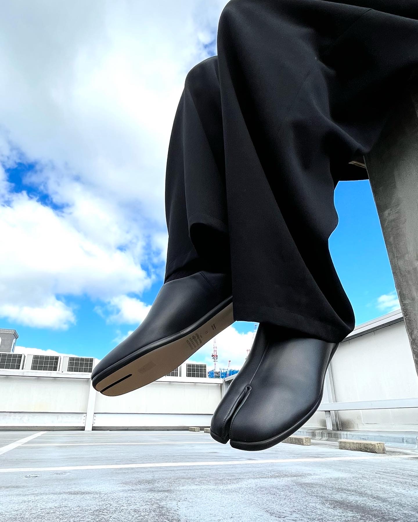 メゾンマルジェラのタビ バブーシュ | HUES 福岡セレクトショップ