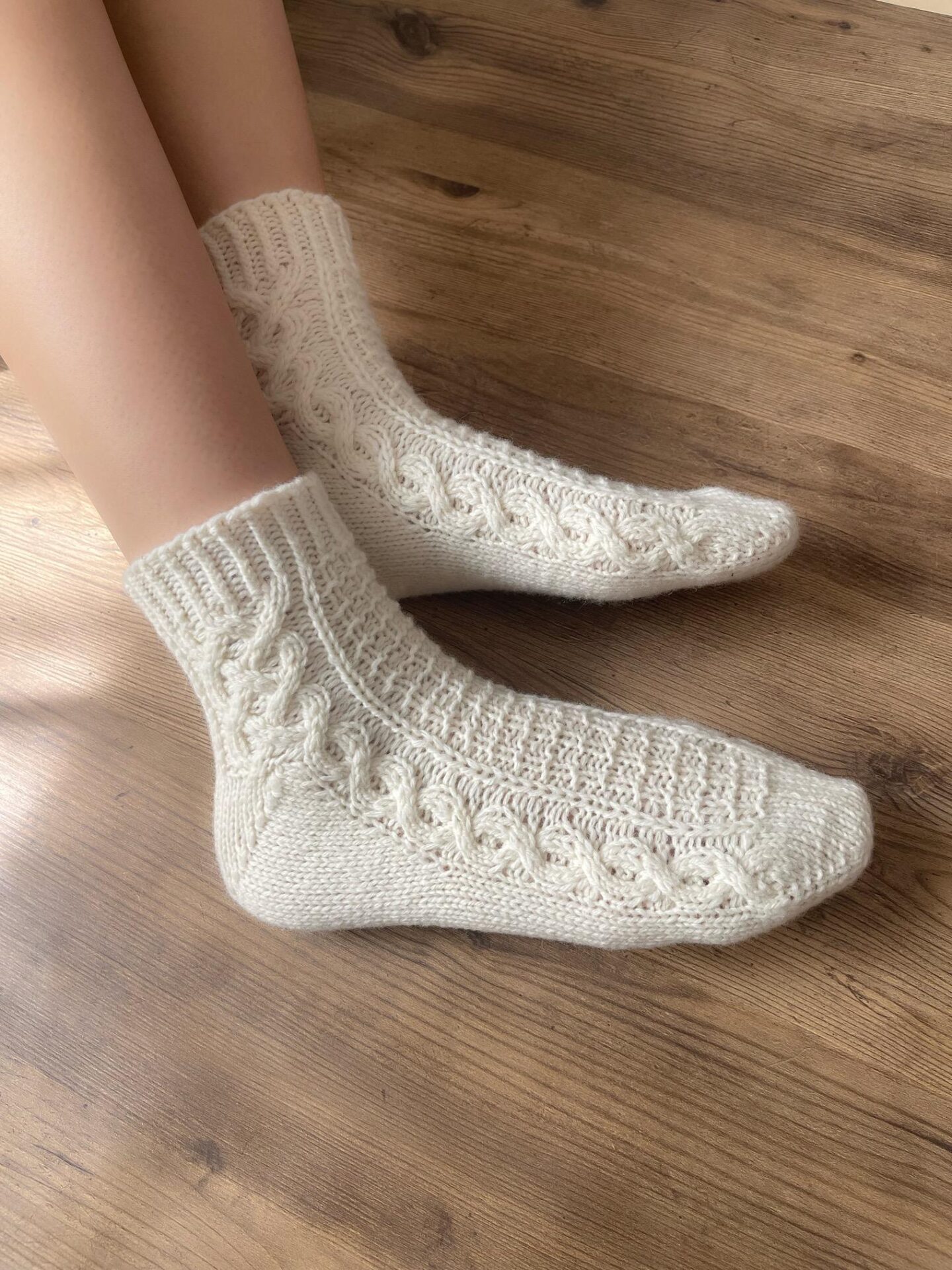 編むほどに喜びが満ちていく一足｜KIKI Socks | 手編みのお店［hus