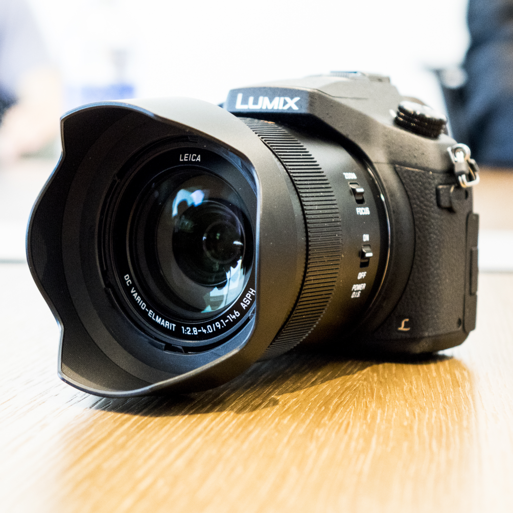 Hands On With the Panasonic Lumix DMC-FZ1000 | PCMag