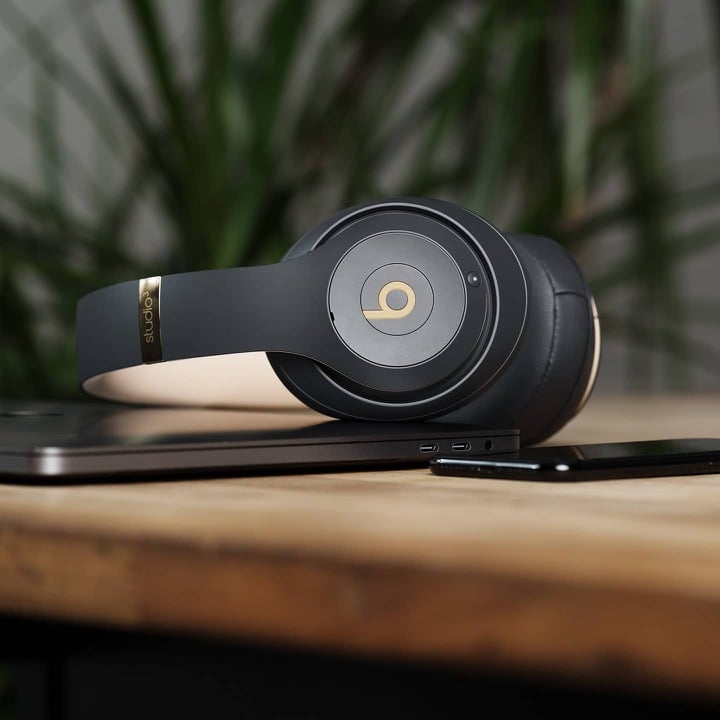 Beats Studio3 Wireless Review | PCMag
