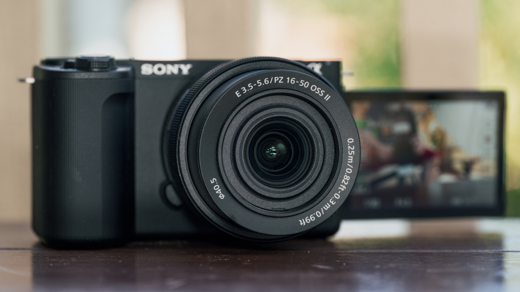 Sony E PZ 16-50mm F3.5-5.6 OSS II Review | PCMag
