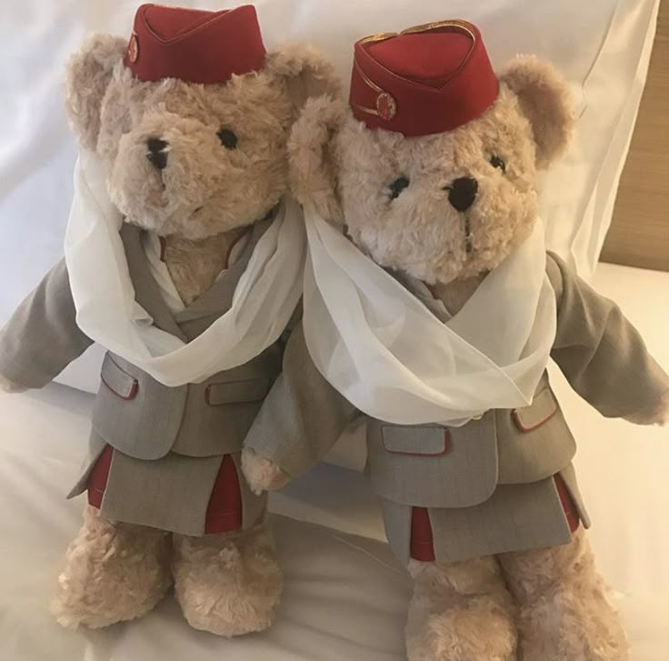 Uniforms & Wedge Caps」おしゃれまとめの人気アイデア｜Pinterest