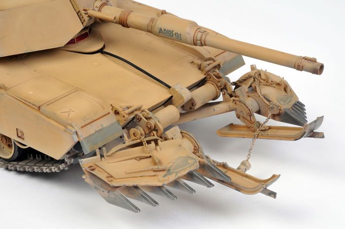 M1A1 Abrams 1/35 Scale Model