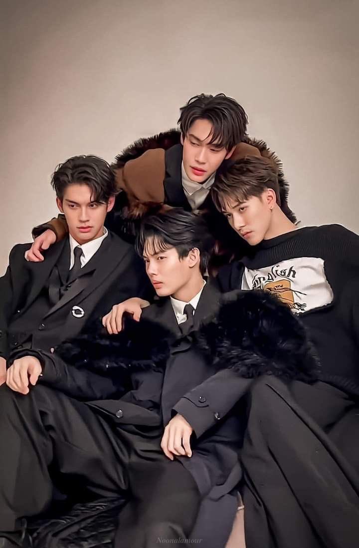 サイン入りポラロイド写真 F4 brightwin dew nani