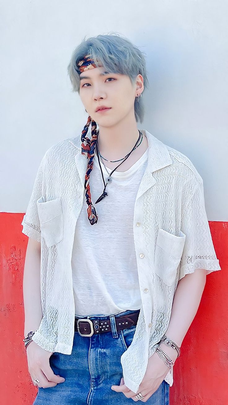 SUGA 'Permission to dance' MV