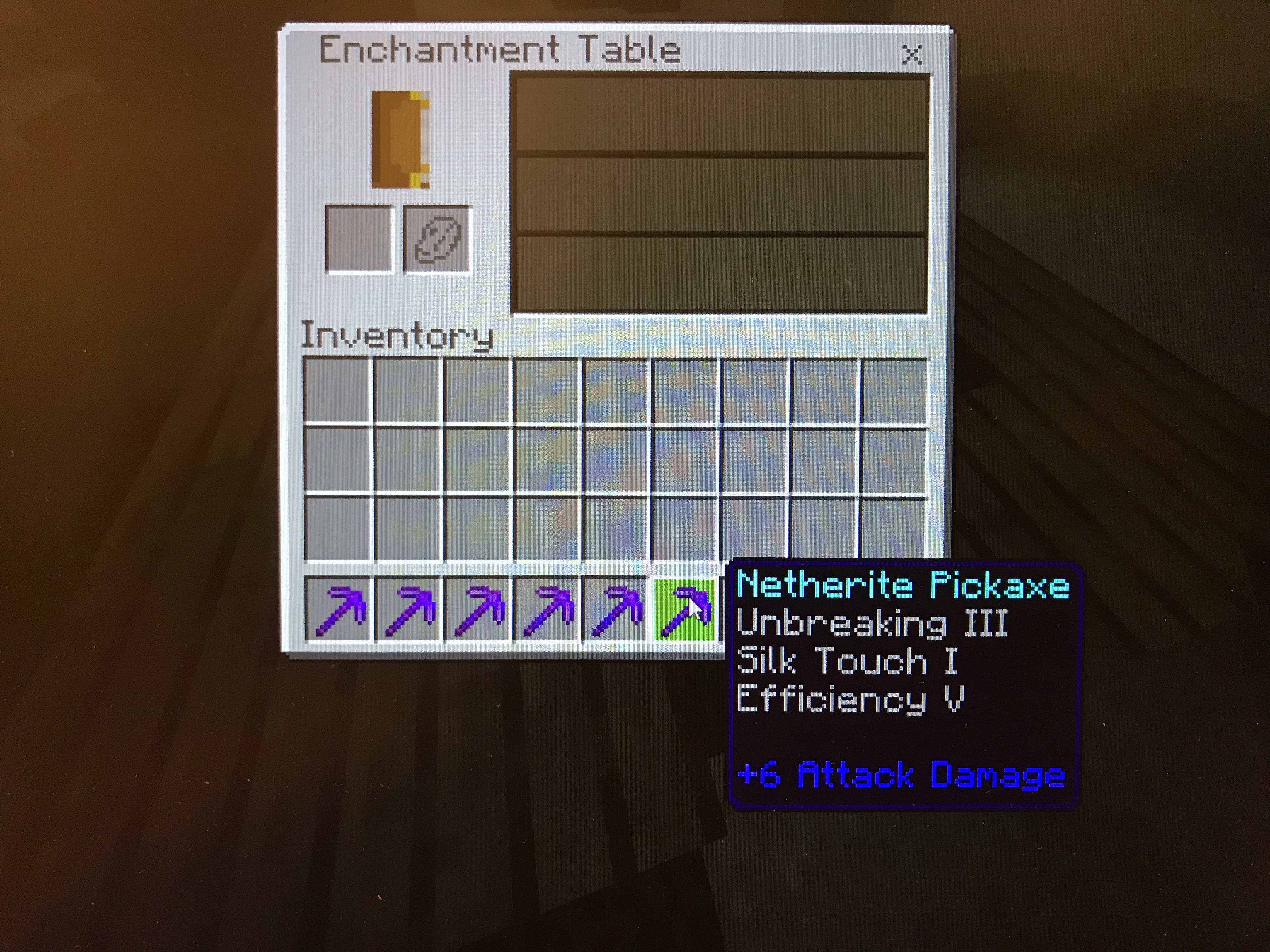 それで、運試しでこのツルハシにエンチャントを試してみたんだけど