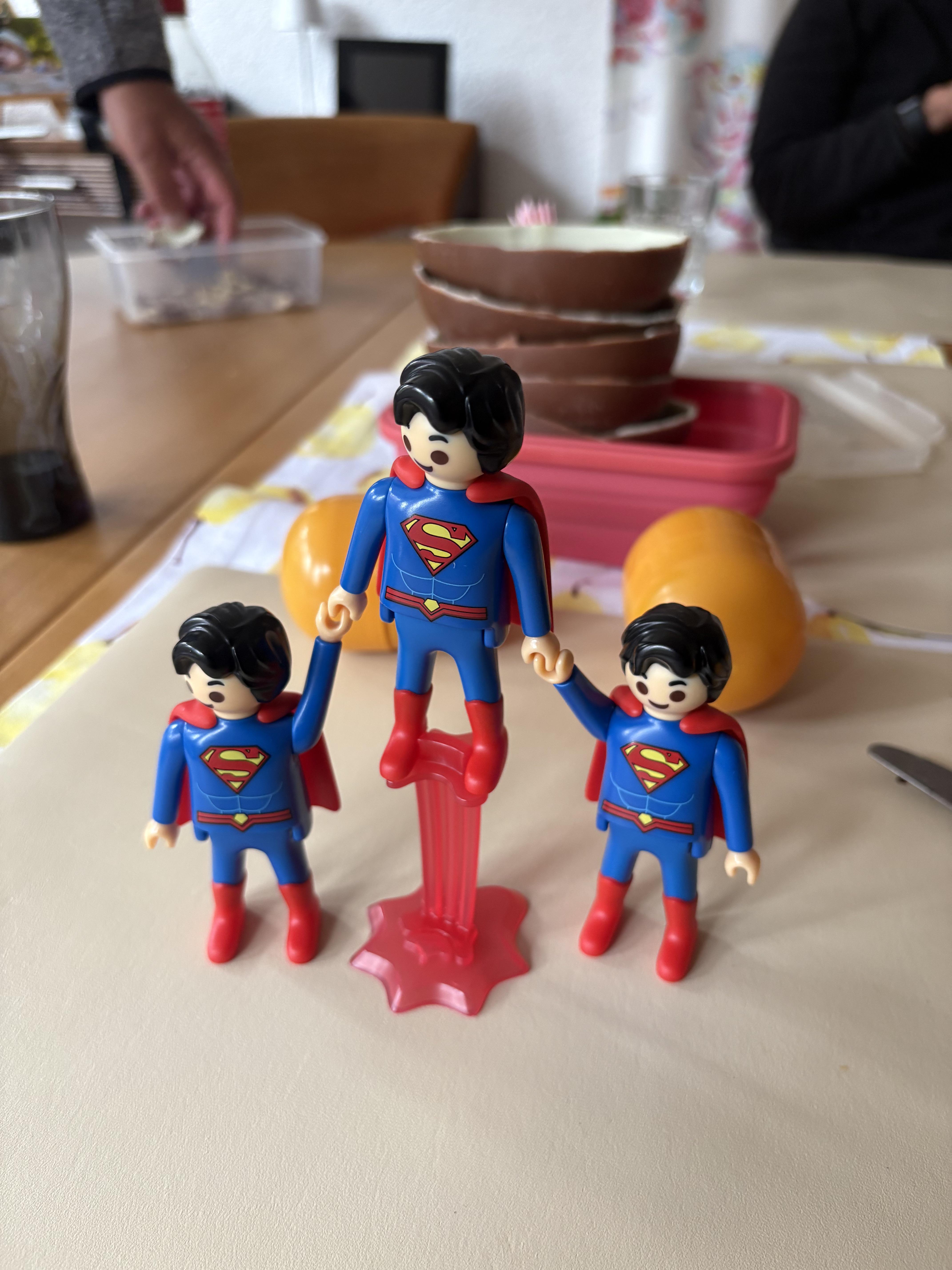 Kinder Surprise Maxi (Playmobil DC)への文句。もう8個も買ったのに