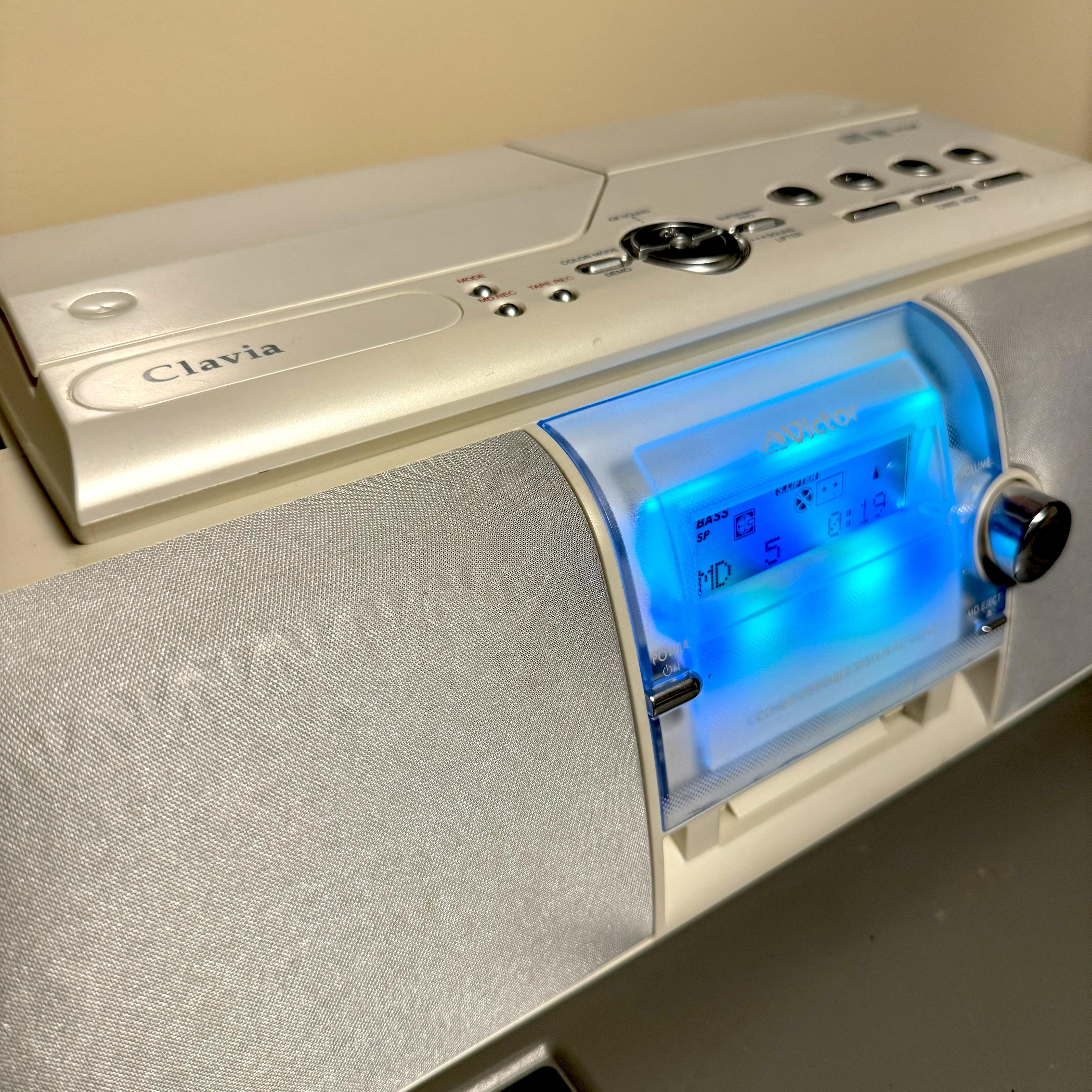 Recently picked up this Victor Clavia MD boombox from Japan, & I'm