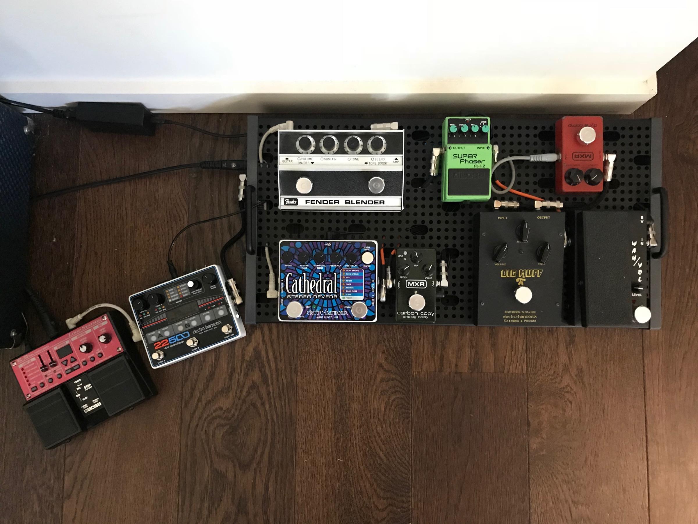 NPD] EHX 22500 Looper (vs Boss RC-30) : r/guitarpedals