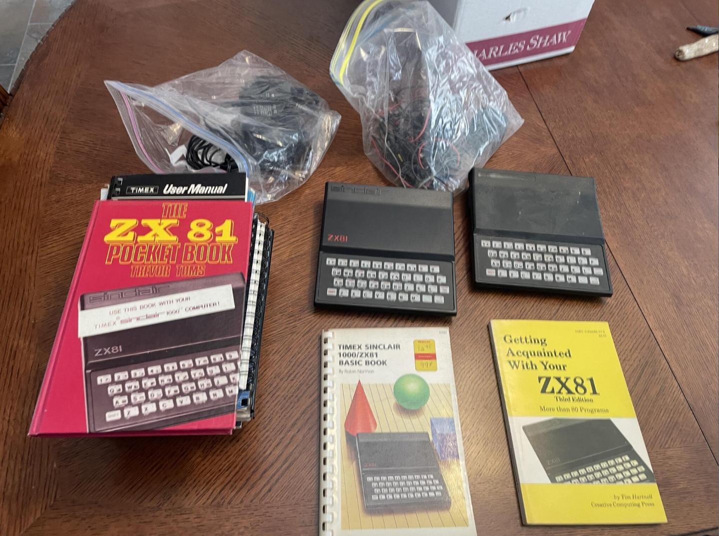 Timex Sinclair zx81 パーソナルコンピューターの大量入手 : r