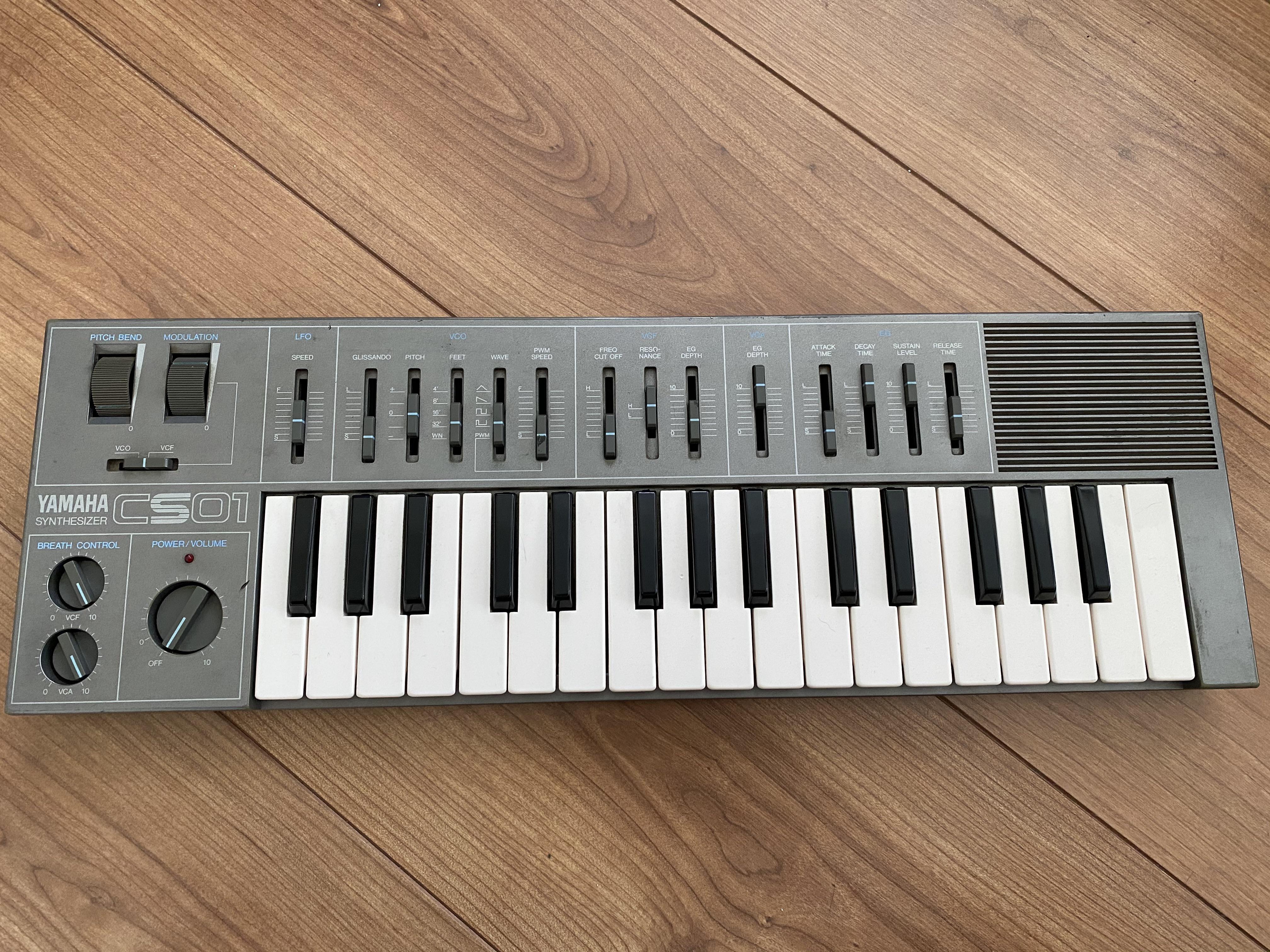 ついに、大好きなシンセの一つを手に入れた！YAMAHA CS-01 (1982年