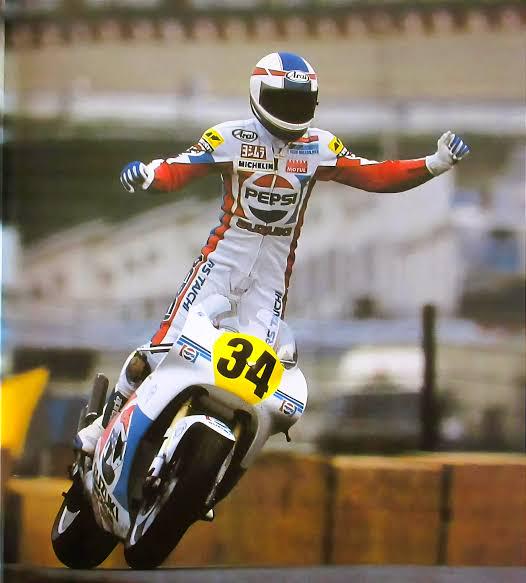 あと34日。MotoGPレジェンドのKevin Schwantzがカウントダウンしてる