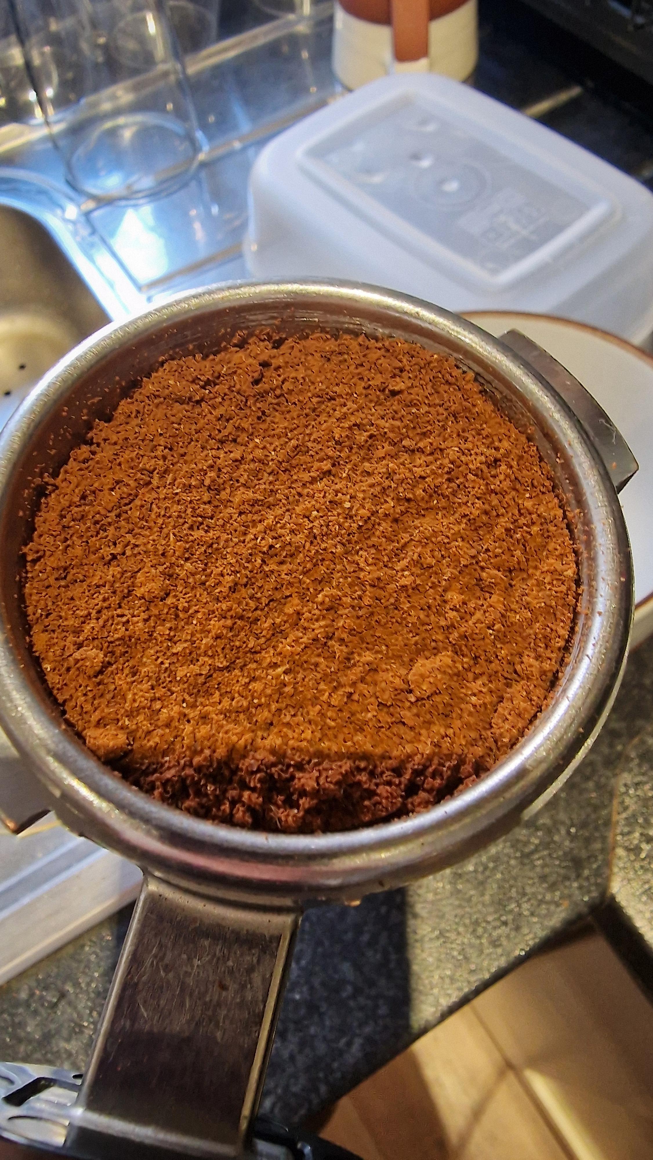 Baratza Encore ESP (broken?) tell me this isn't finely ground, I'm