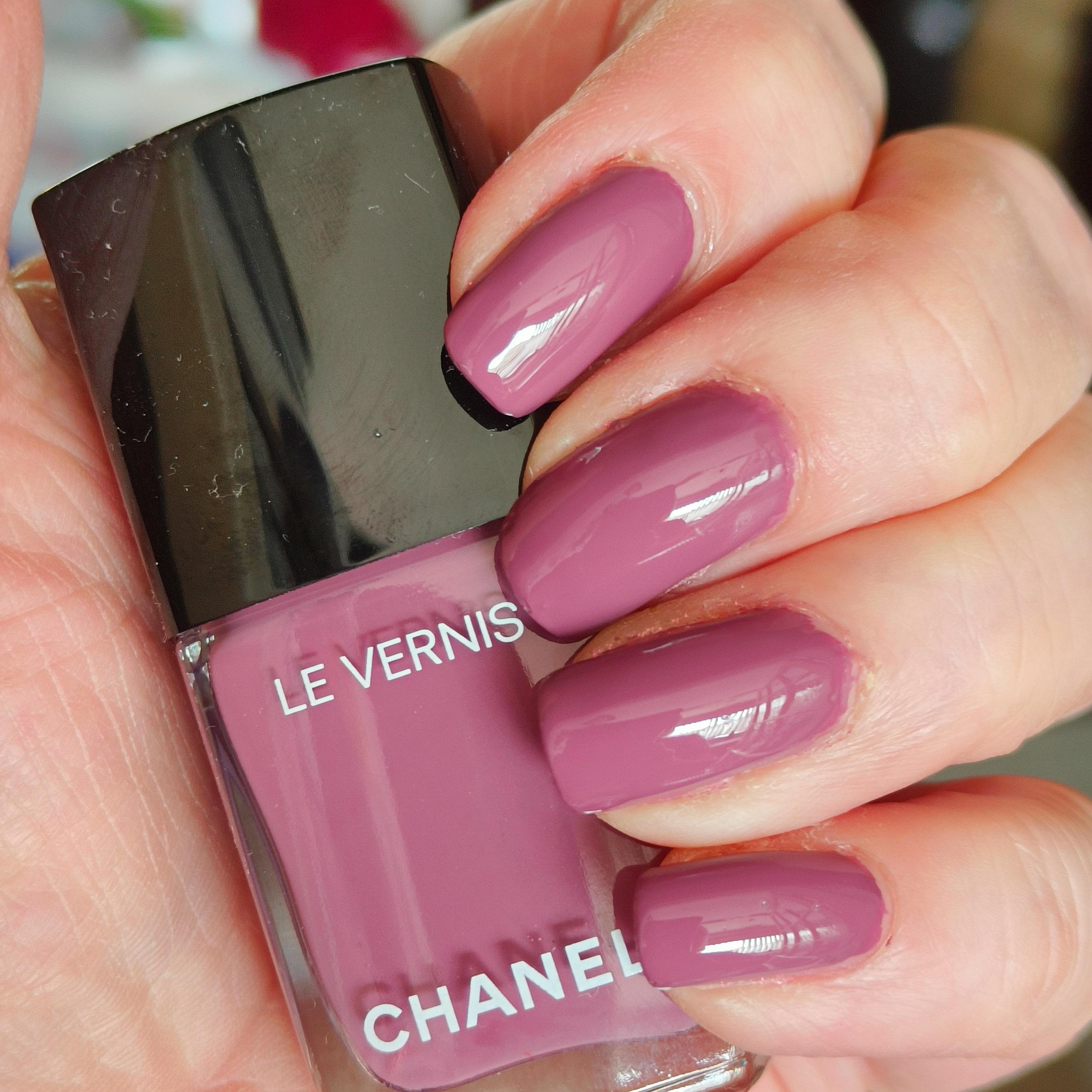 シャネル - 「ソルシエール」 : r/Nailpolish