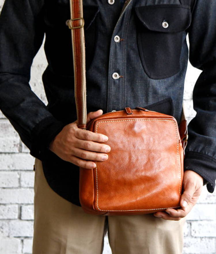 スタッフ愛用品 トーンオイルヌメ ジップトップショルダー – 土屋鞄製造所