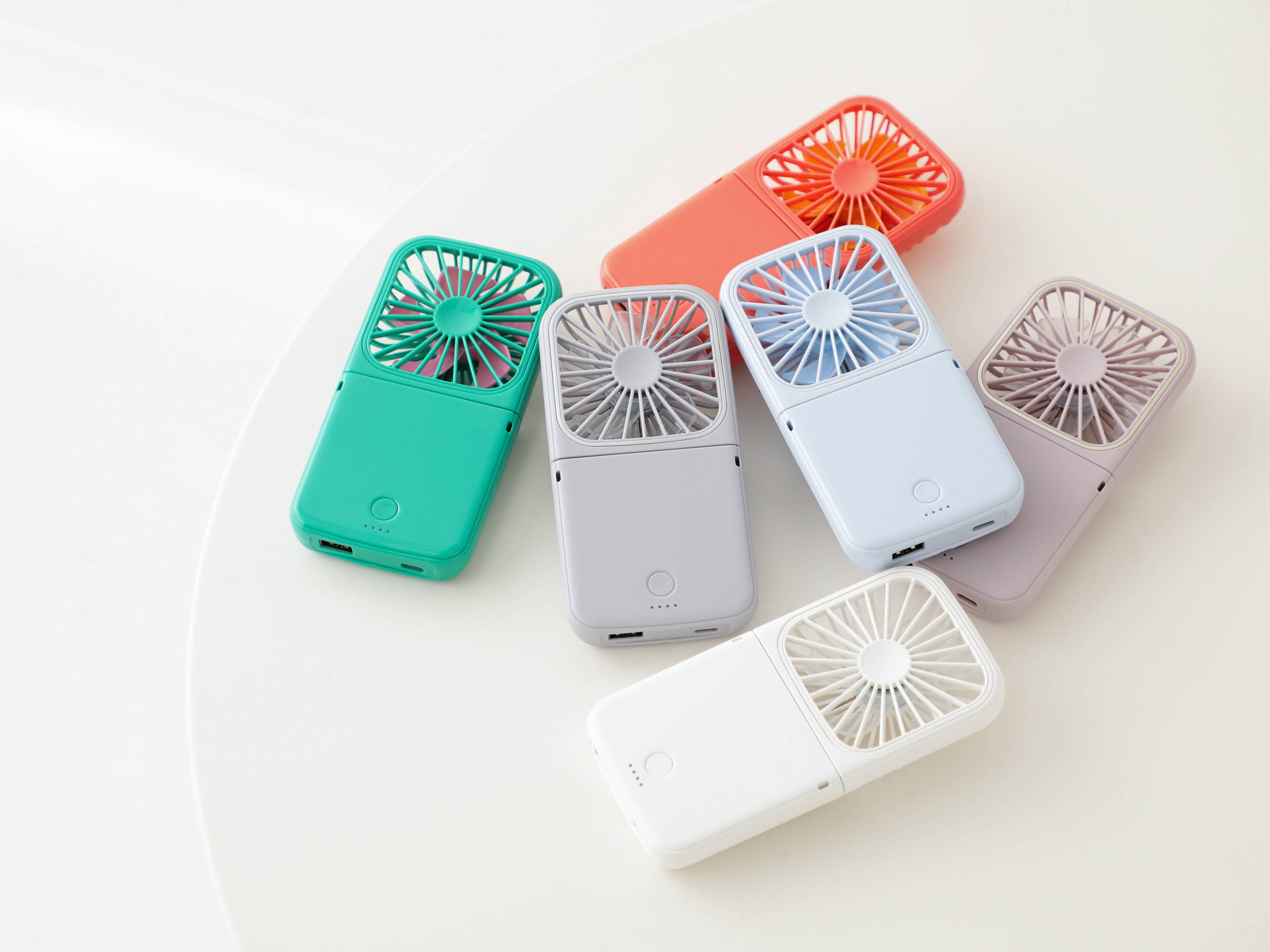 2025年夏最新】モバイルバッテリーとしても使えるハンディファン・携帯